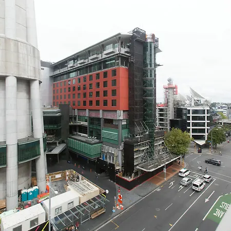 Sky Tower Views Apartment